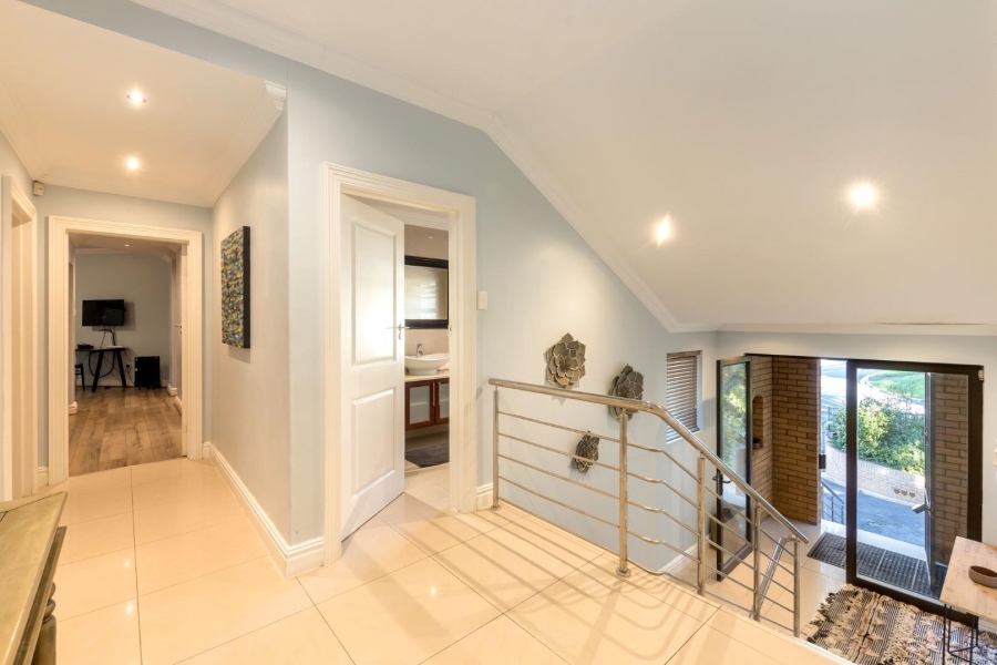 To Let 4 Bedroom Property for Rent in Tamboerskloof Western Cape